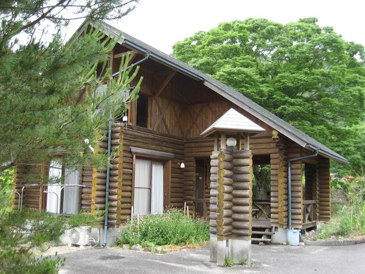 高尻川リバーサイドログハウス村